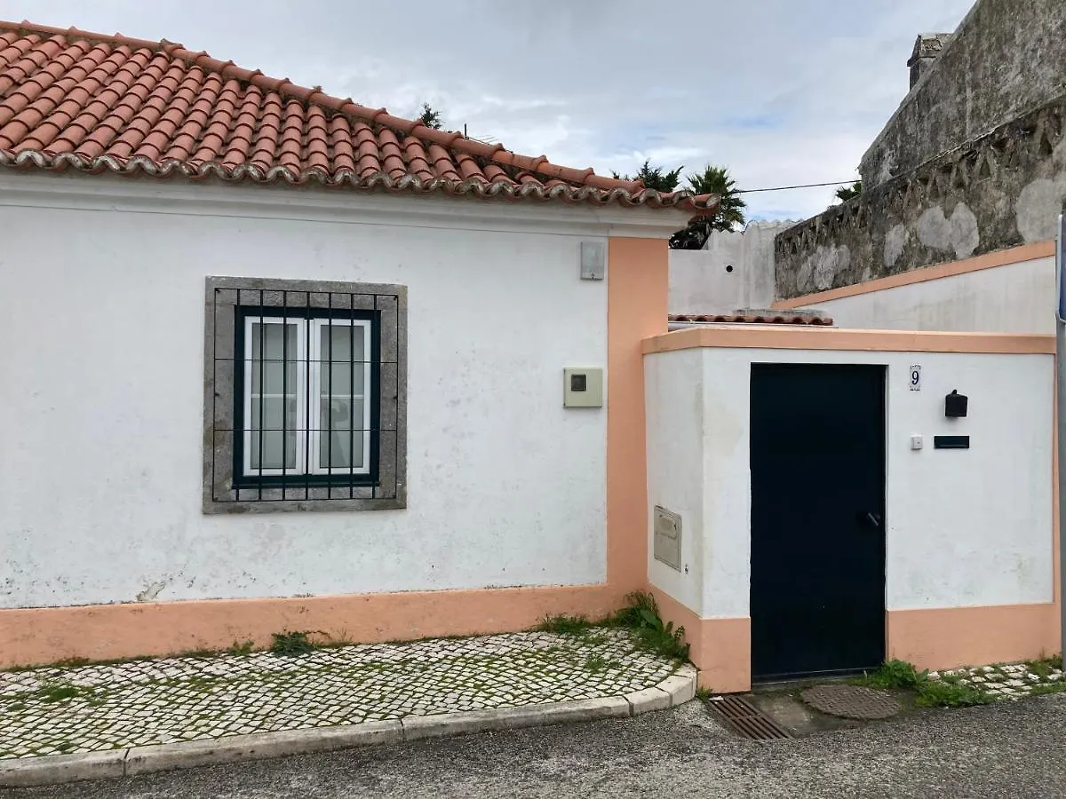 Bloom Cottage II Sintra 0*,  Portugal